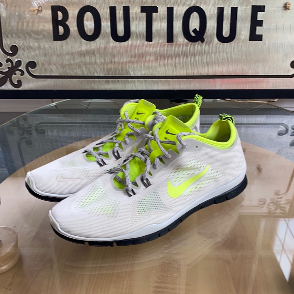 Nike Free TR Fit 4 5.0 Women’s running size 12 new